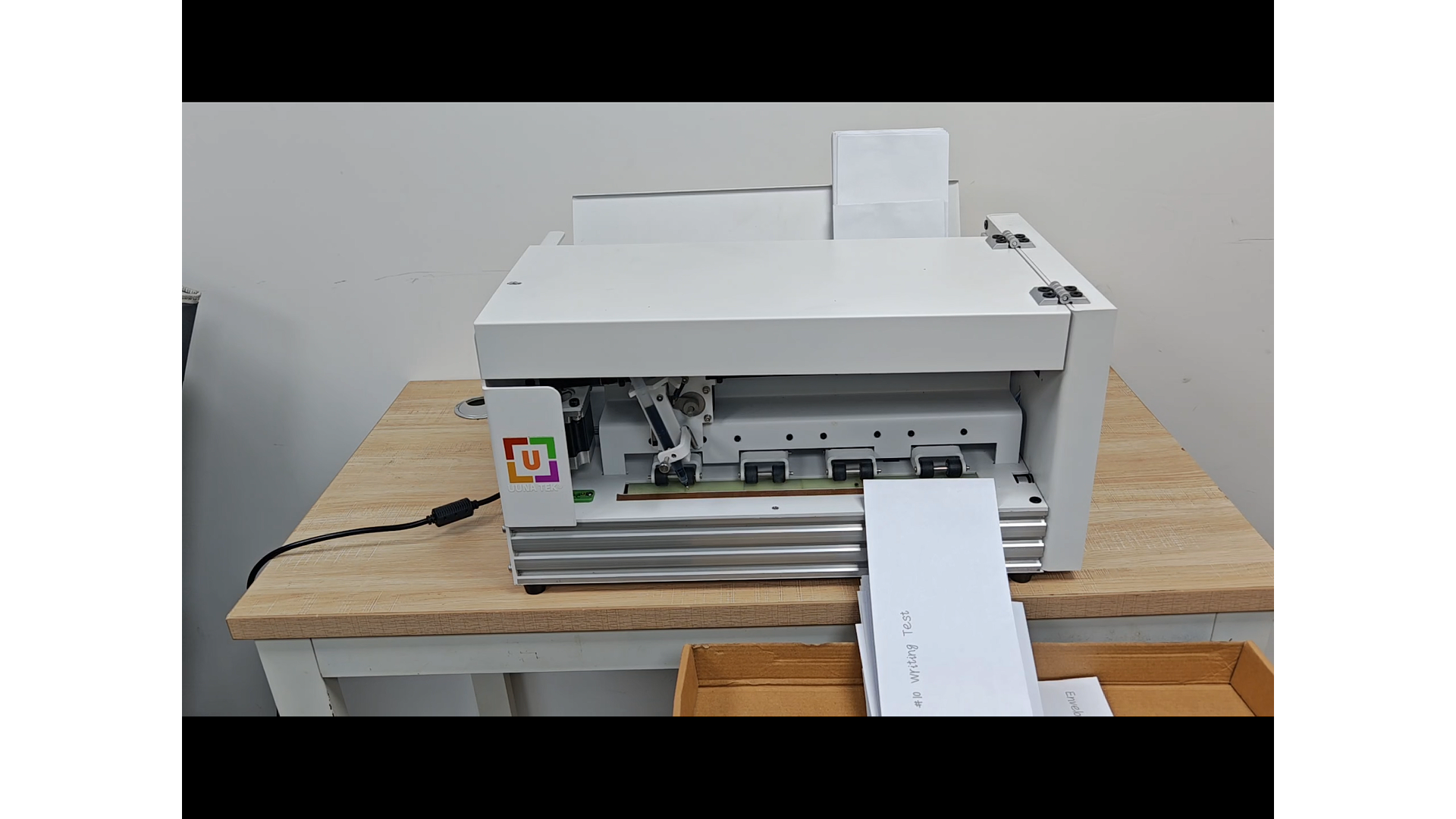 UUNA TEK® iAuto Plus - Handwriting Machine with Feeder/Automatic Signature Machine/Handwriting Machine for Letter/Automatic Writing Machine, Write Up to 210 Letters, 80 Envelops Per Load