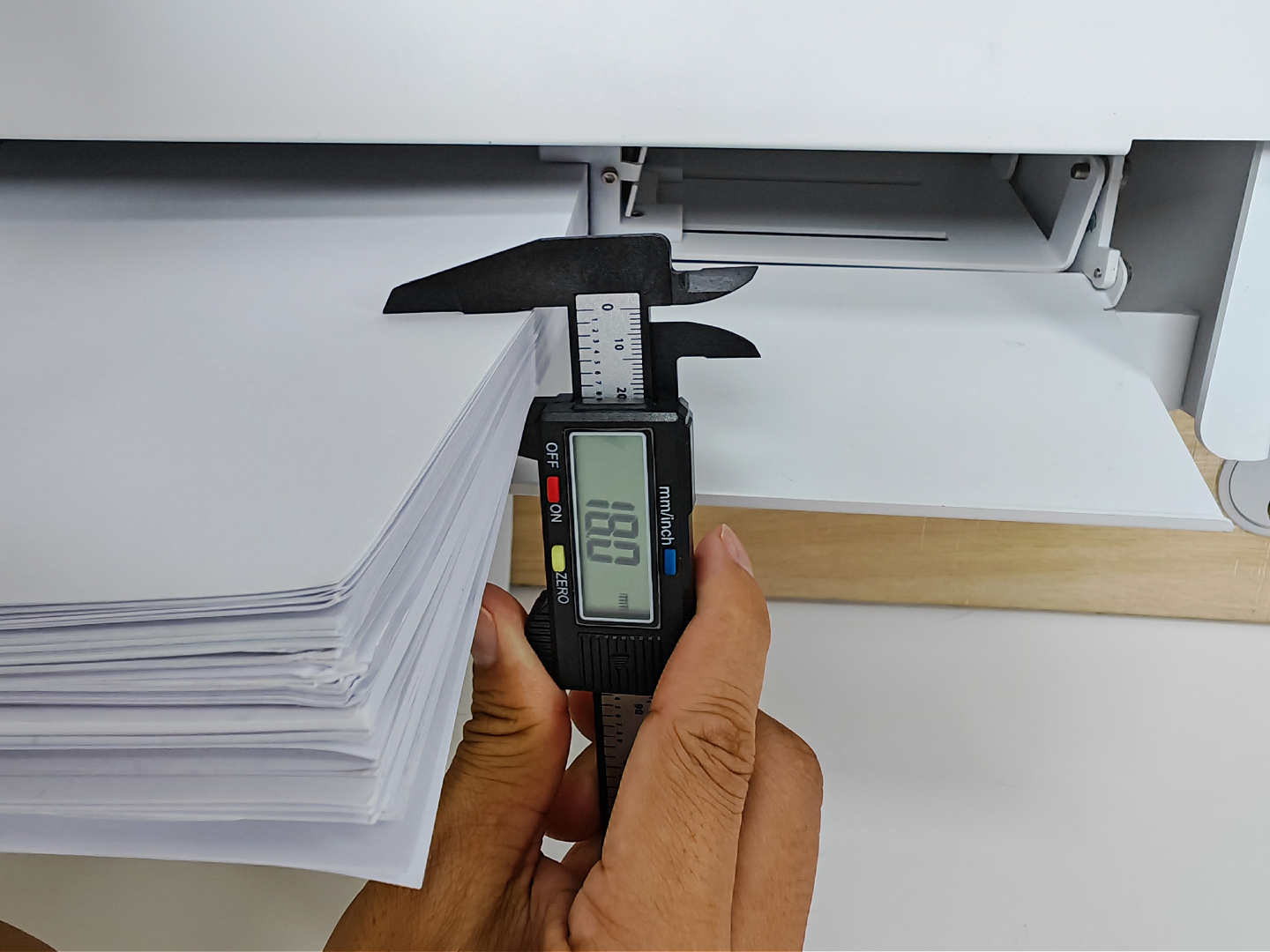 UUNA TEK® iAuto Plus - Handwriting Machine with Feeder/Automatic Signature Machine/Handwriting Machine for Letter/Automatic Writing Machine, Write Up to 210 Letters, 80 Envelops Per Load