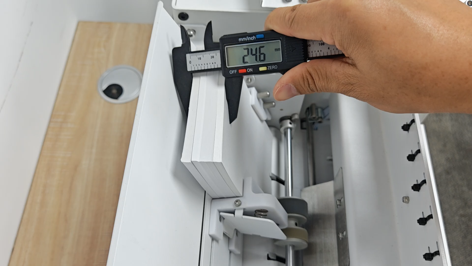 UUNA TEK® iAuto Plus - Handwriting Machine with Feeder/Automatic Signature Machine/Handwriting Machine for Letter/Automatic Writing Machine, Write Up to 210 Letters, 80 Envelops Per Load