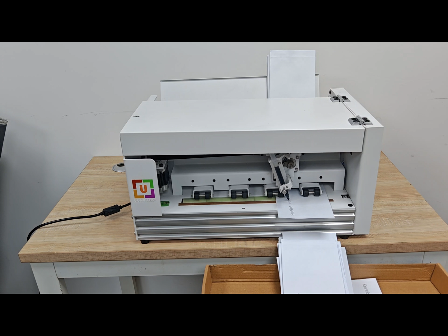 UUNA TEK® iAuto Plus - Handwriting Machine with Feeder/Automatic Signature Machine/Handwriting Machine for Letter/Automatic Writing Machine, Write Up to 210 Letters, 80 Envelops Per Load