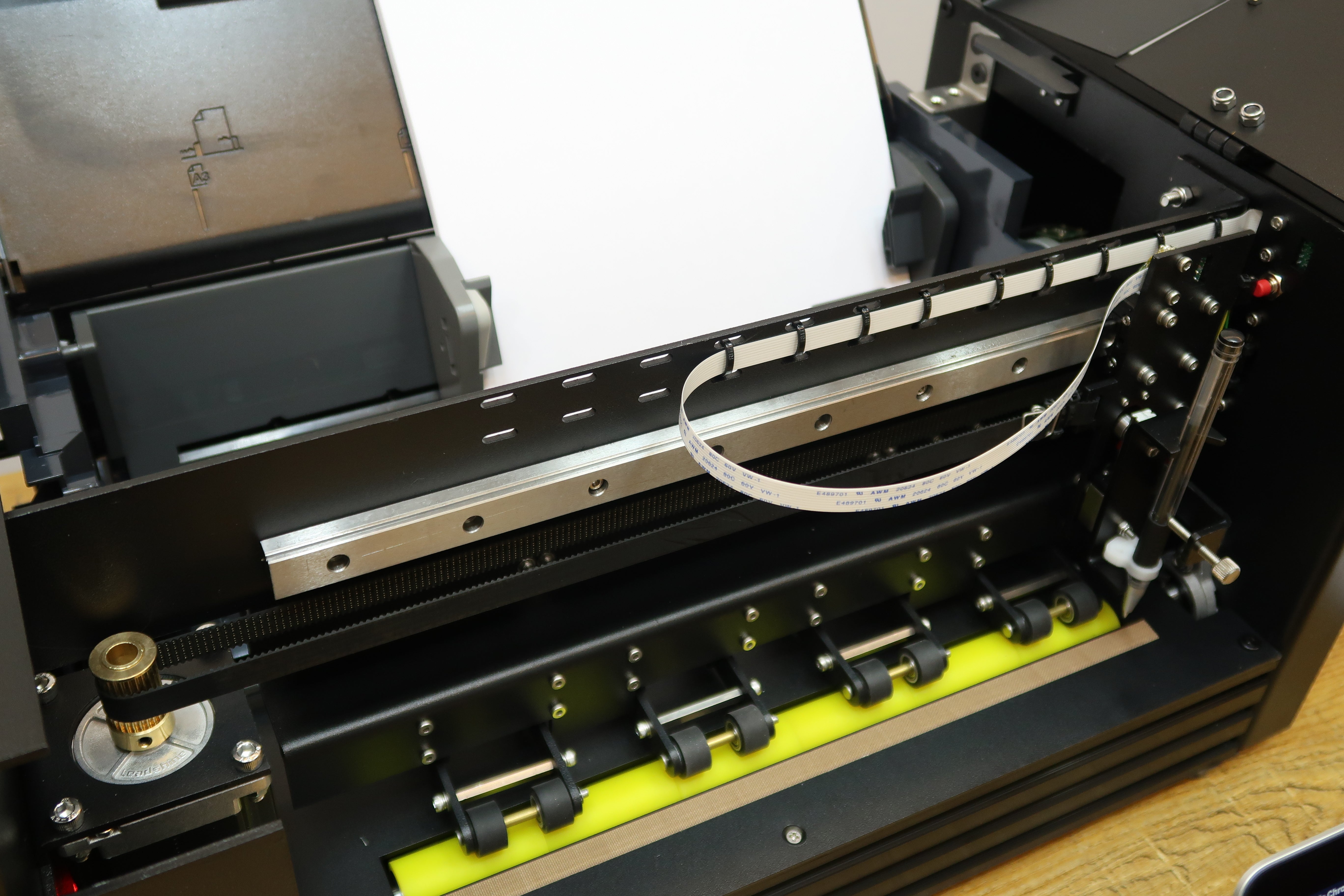 UUNA TEK iAuto - Automatic Writing Machine for Bulk Writing