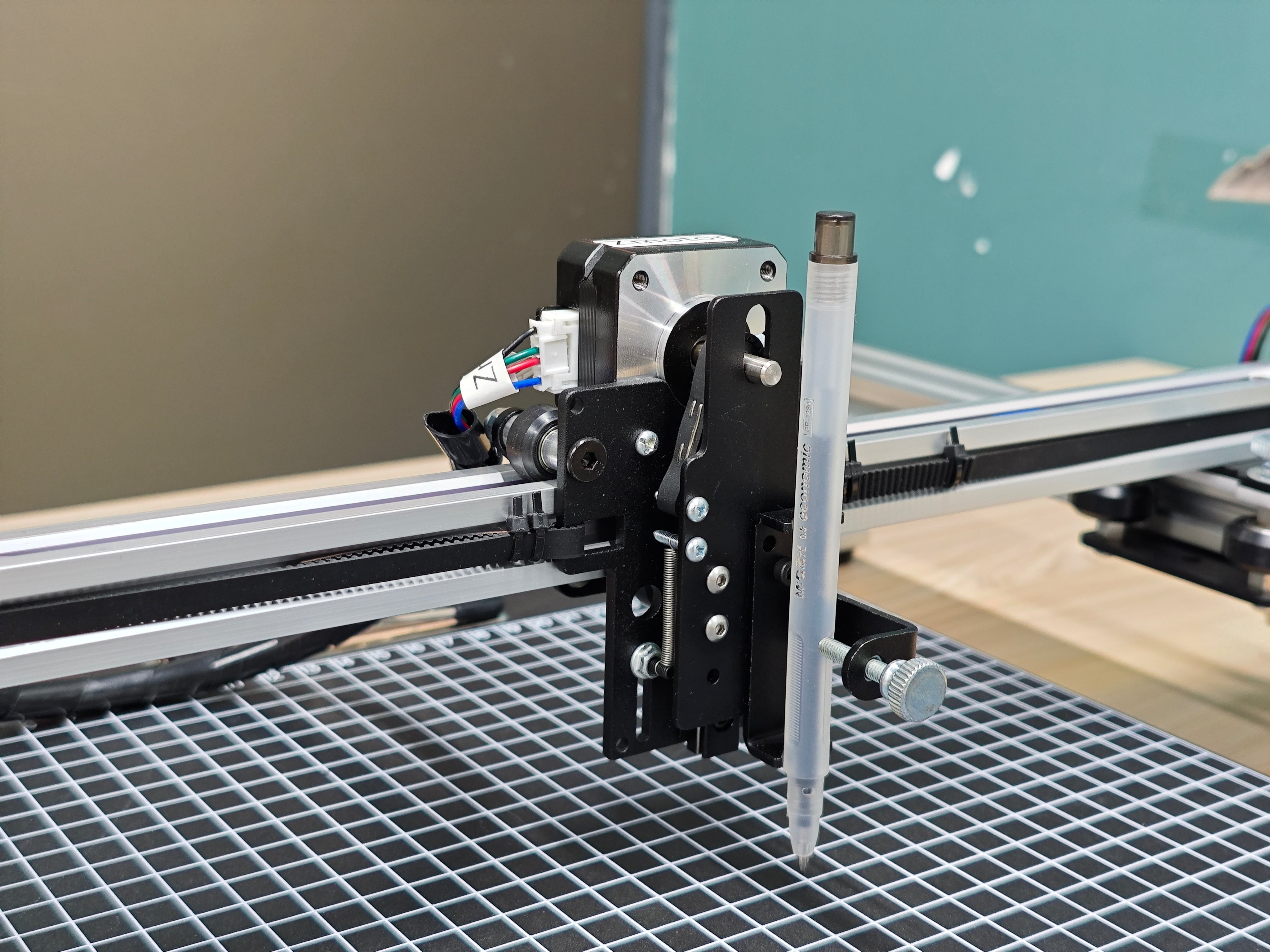 UUNA TEK iAuto - Automatic Writing Machine for Bulk Writing