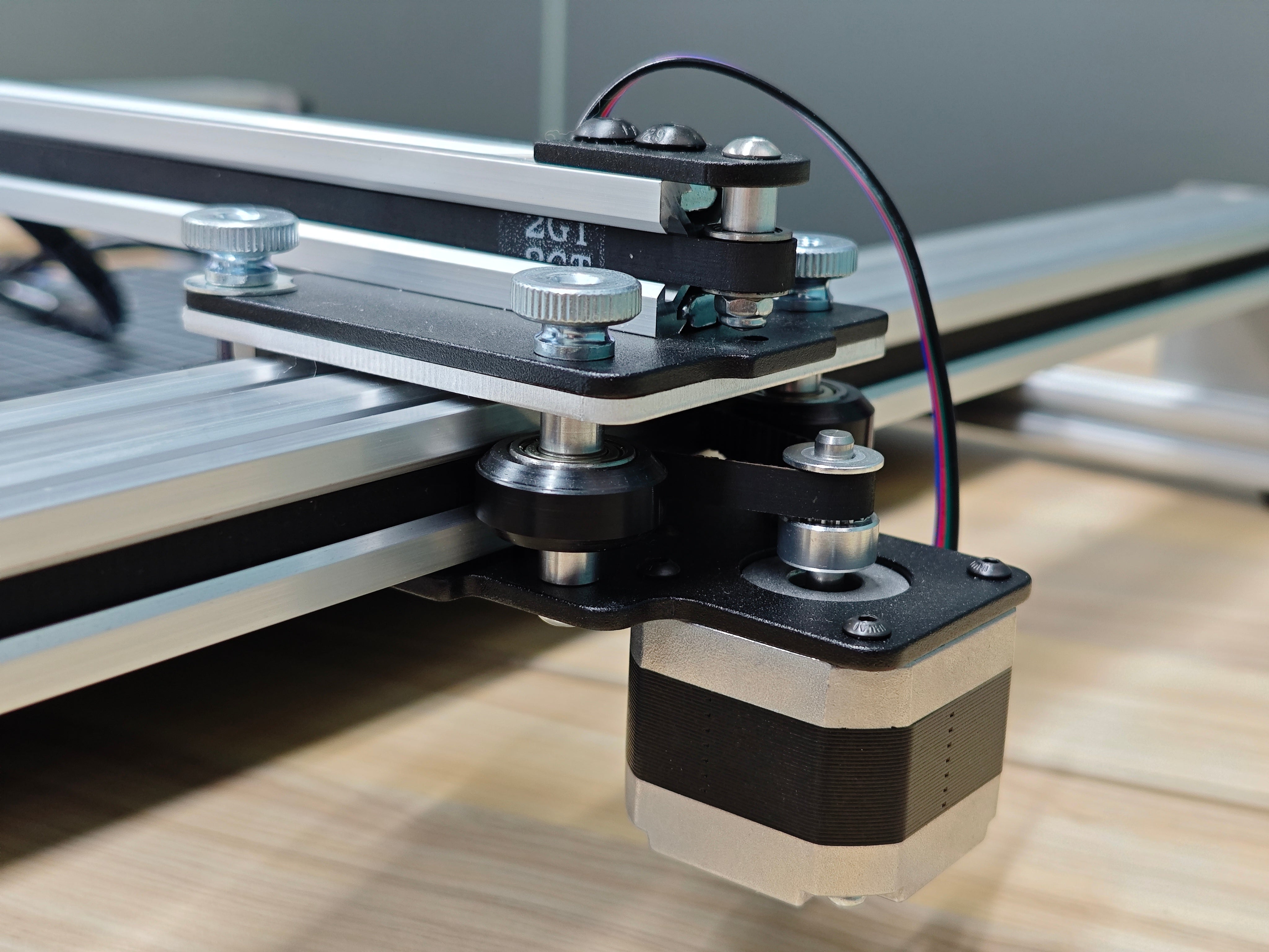 UUNA TEK iAuto - Automatic Writing Machine for Bulk Writing