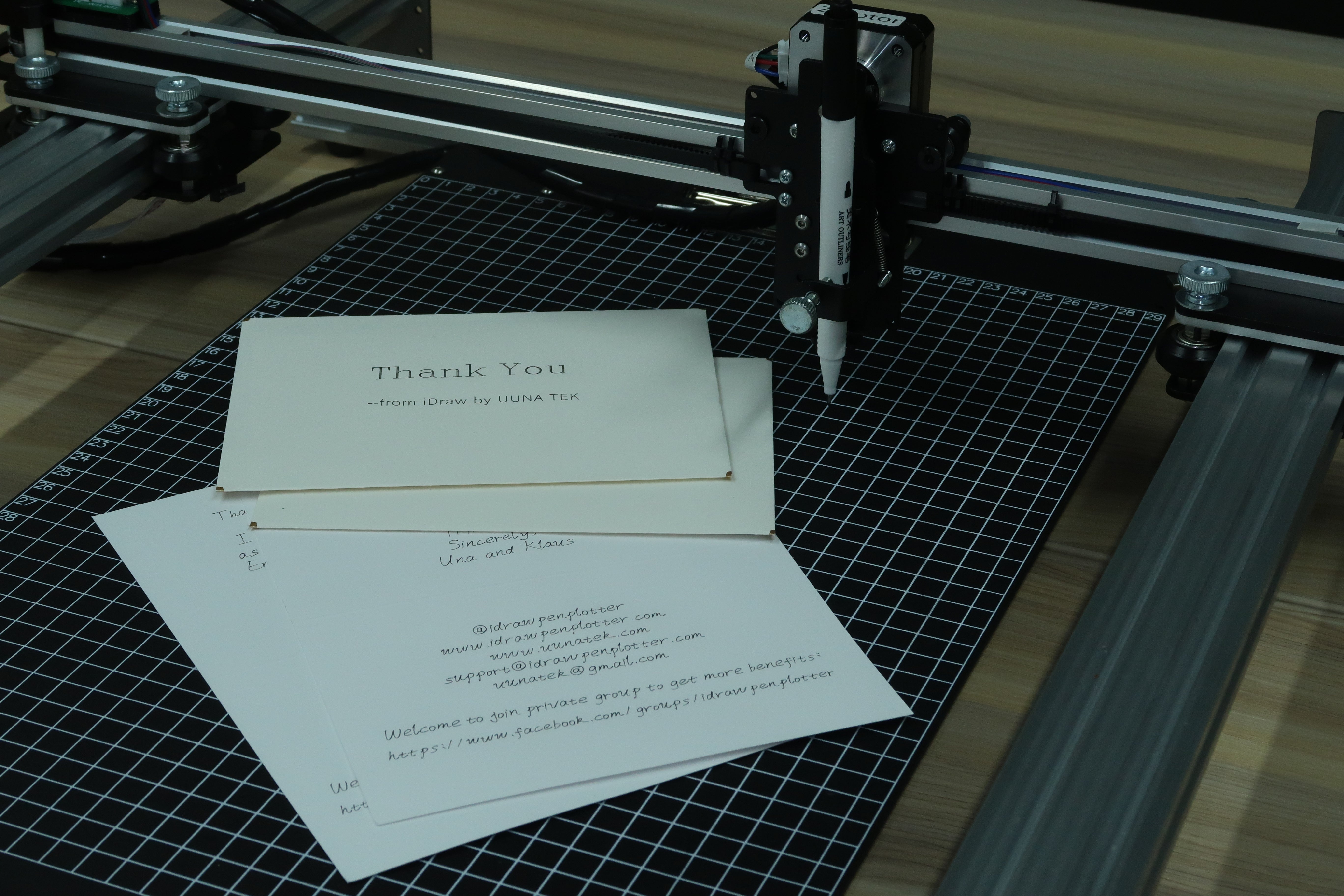 UUNA TEK iAuto - Automatic Writing Machine for Bulk Writing