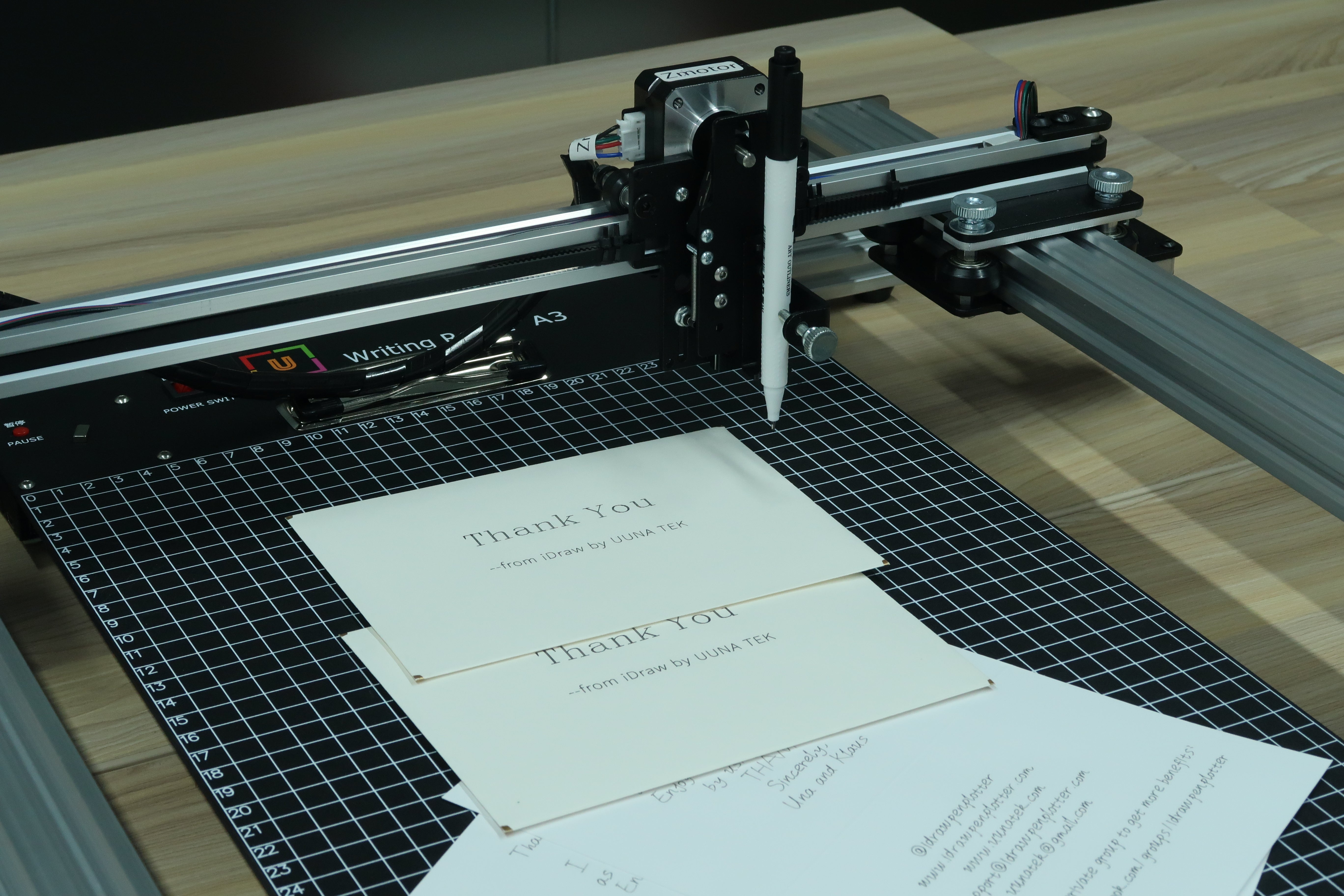 UUNA TEK iAuto - Automatic Writing Machine for Bulk Writing